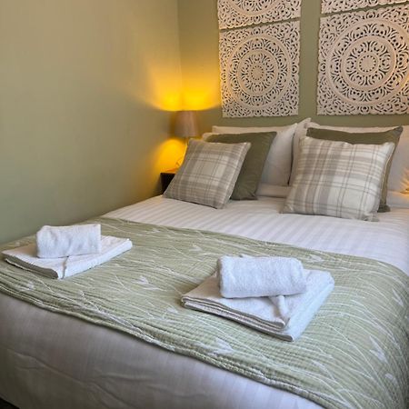 באלוך Loch Lomond Riverside Apartments B מראה חיצוני תמונה